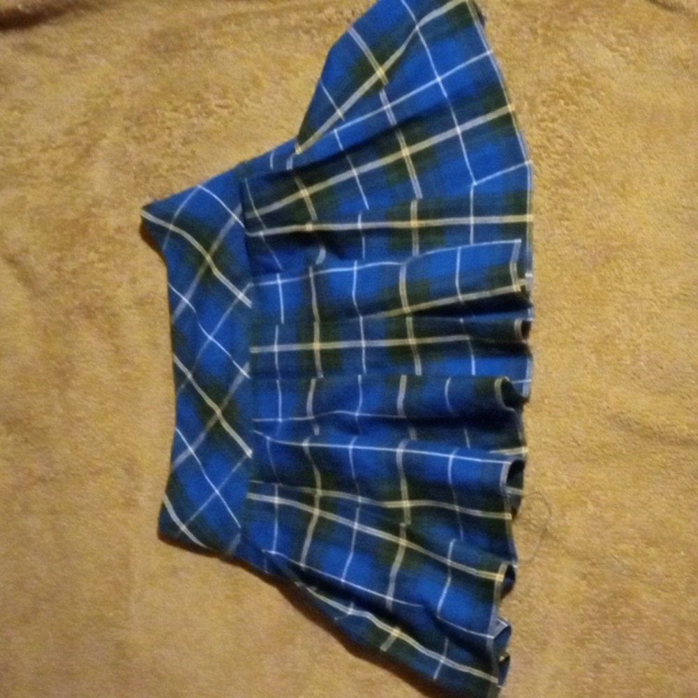 Pleated plaid skirt